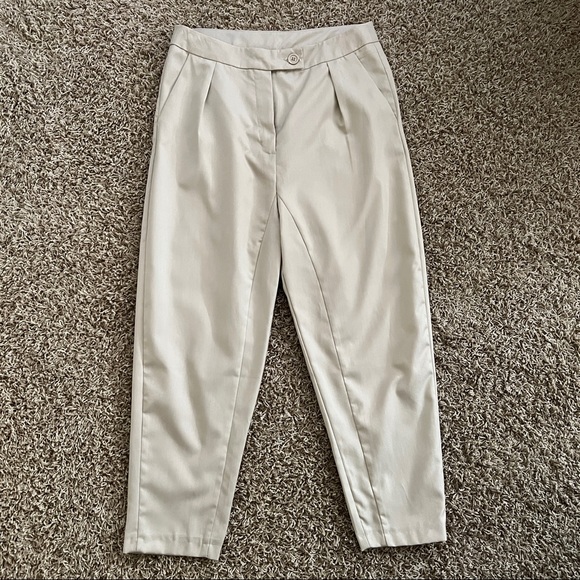 Vero Moda Lightweight Cropped Chino Pants - Picture 9 of 14